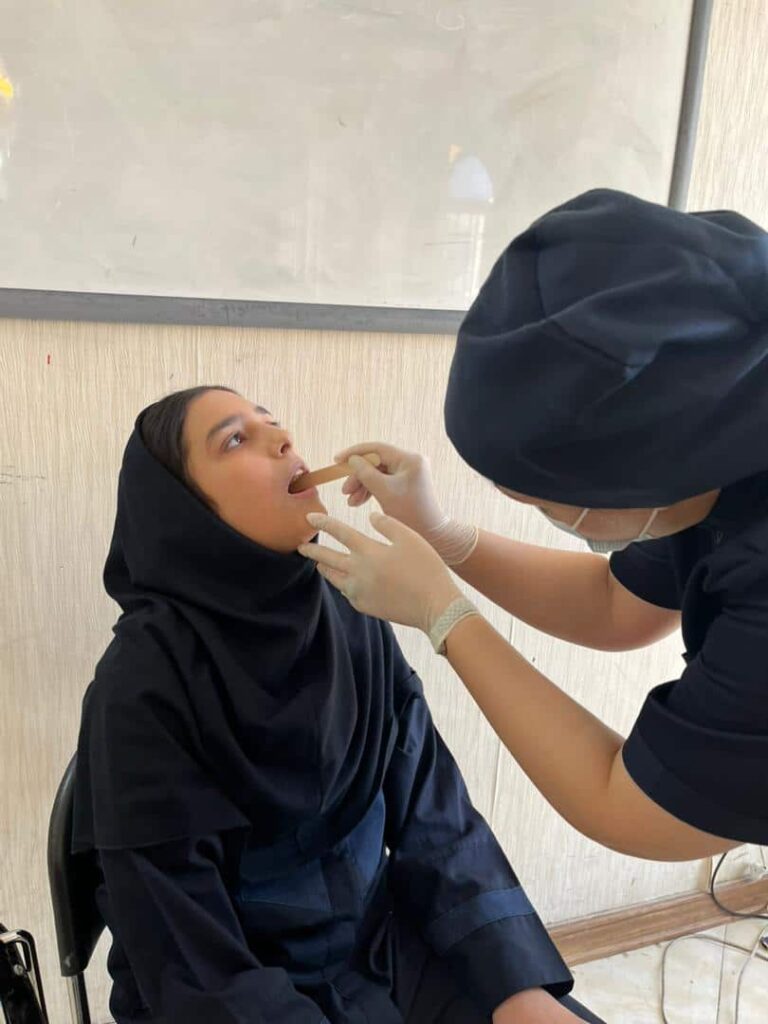معاینه دندان